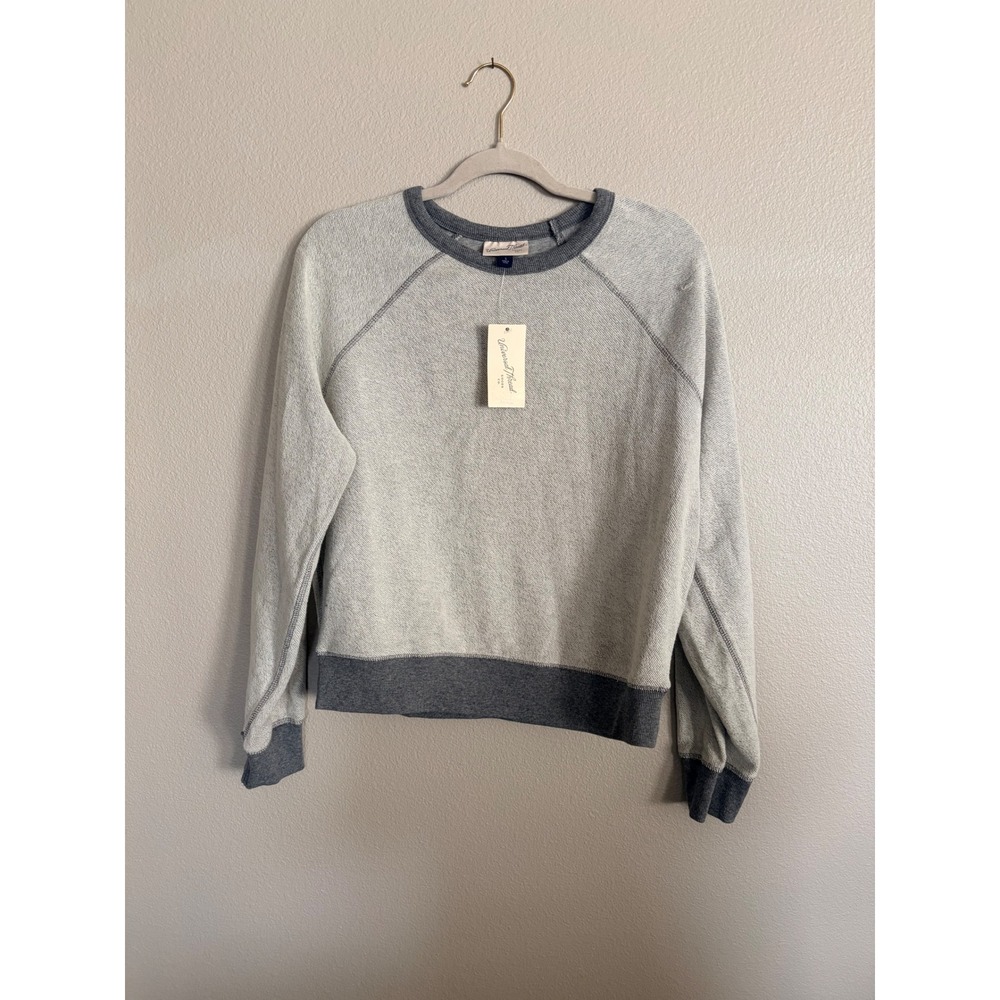 Universal Thread Heather Grey Raglan Sweatshirt Crew Neck Pullover Small NWT